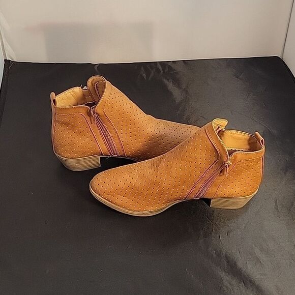 BRAND NEW SOCIOLOGY TWO-ZIP ROUND TOE SLIP-ON BOOTIES - Picture 5 of 13